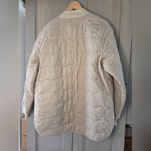 NWT Madewell Women's Tan Oversized Quilted Bomber Jacket - Picture 6 of 12